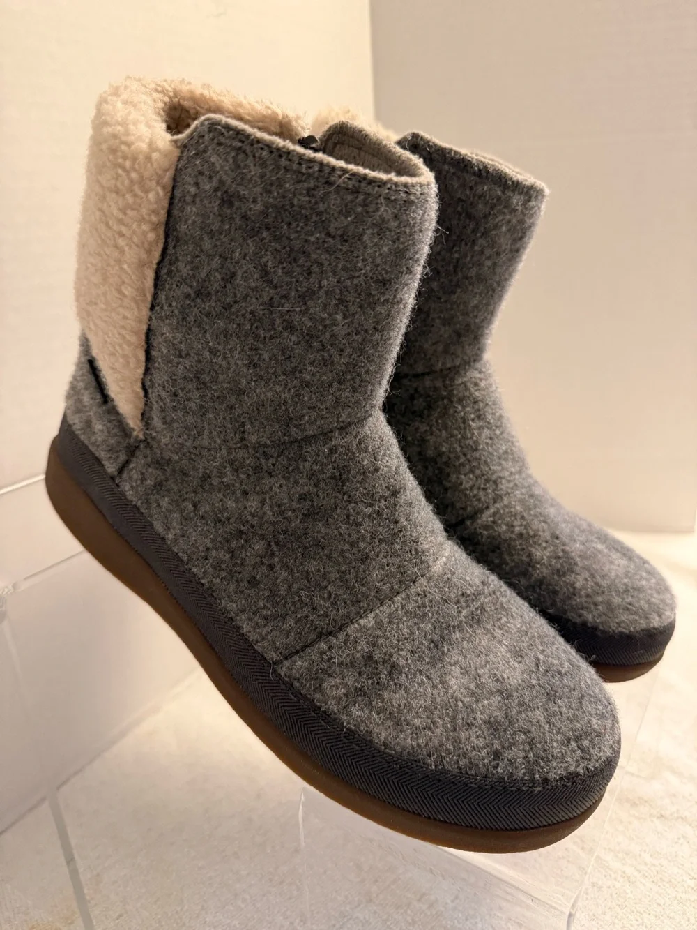 Chaco Revel Tall Grey Felt Chelsea Boots | Women’s Size 8 | Cozy Fleece Lined